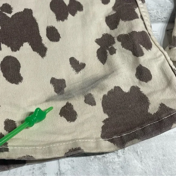 Zara Cow Print High-Rise Jeans Pants. Flared bootcut. Size 6. Stained hems legs - Picture 9 of 11